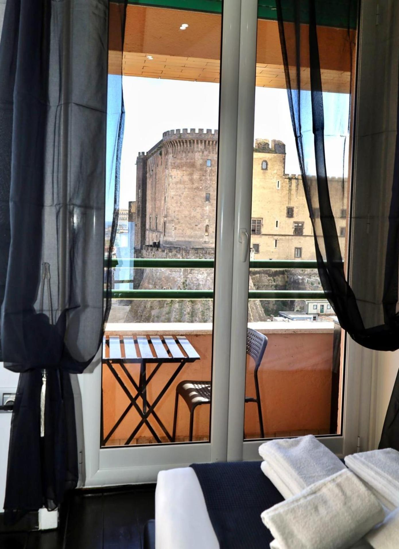 Covo Degli Angioini Bed and Breakfast Napoli Esterno foto