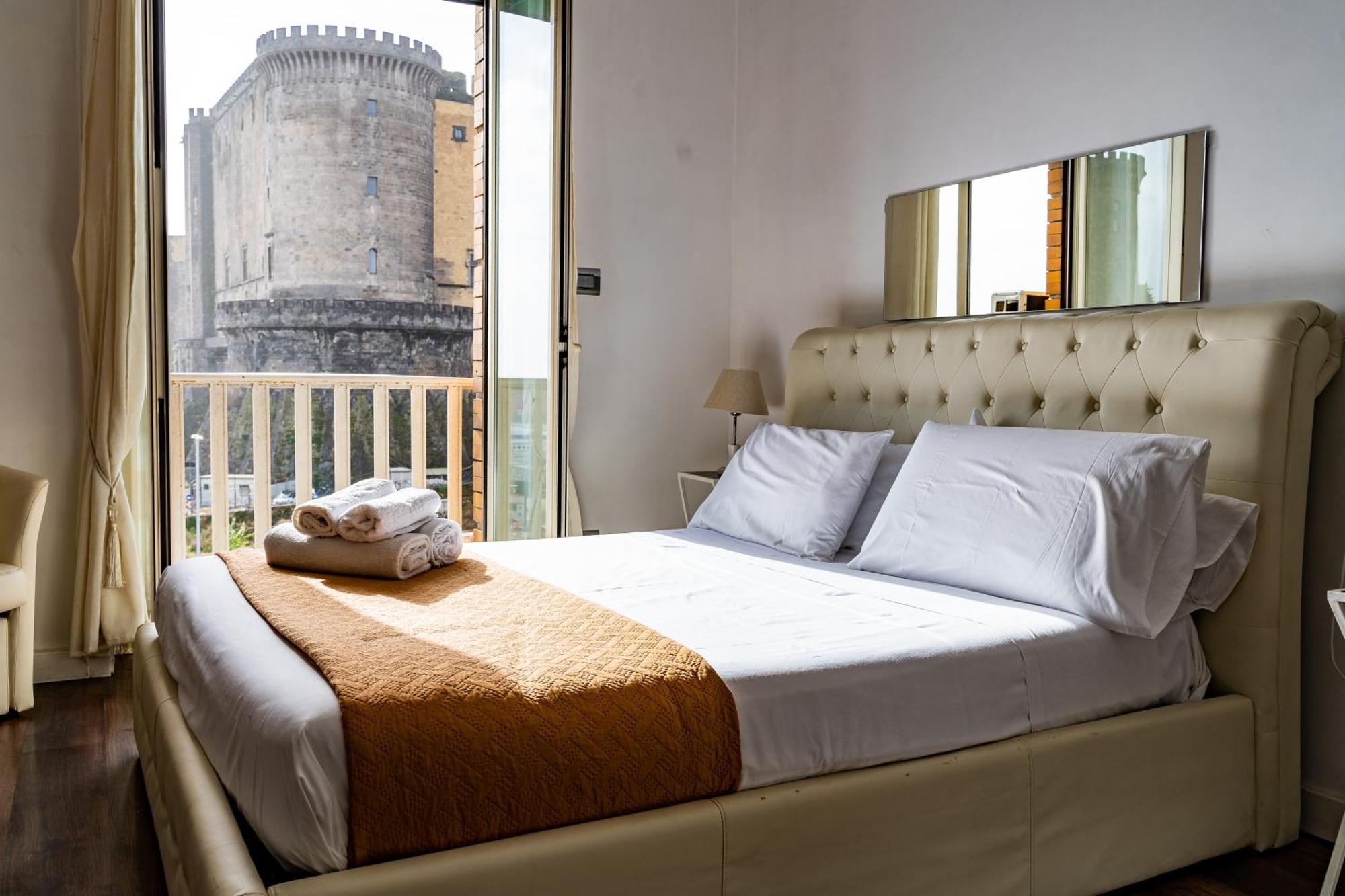 Covo Degli Angioini Bed and Breakfast Napoli Esterno foto